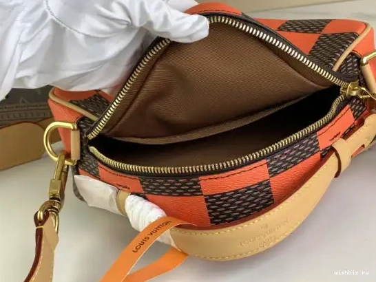 WIS VUITTON Messenger-24*24*8CM Chess LOUIS 0525